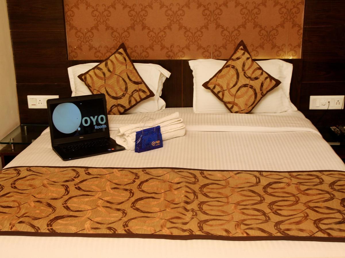 Oyo 905 Galaxy View Hotel Allāhābād Junction エクステリア 写真
