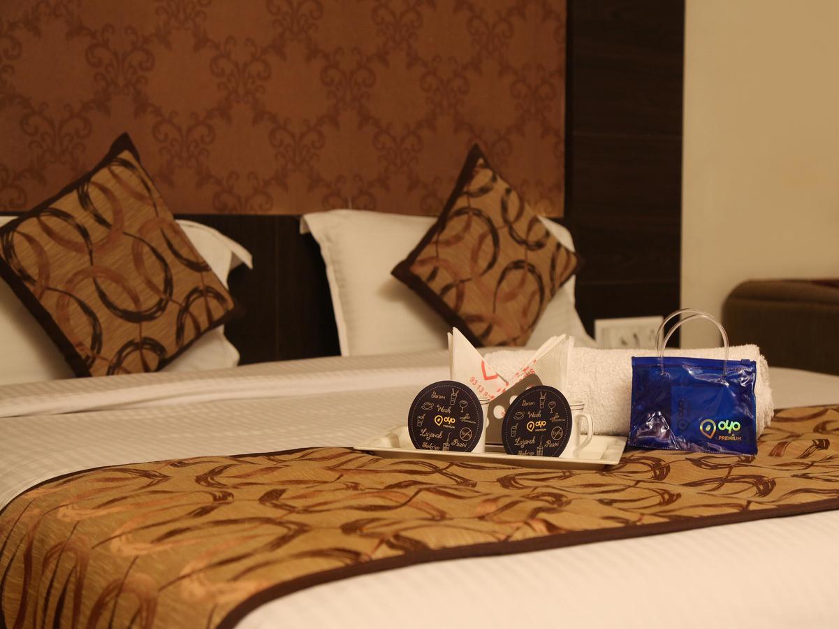 Oyo 905 Galaxy View Hotel Allāhābād Junction エクステリア 写真